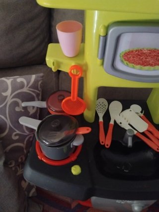 Cocinita de juguete con accesorios