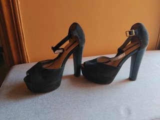 Zapatos de tacón negros