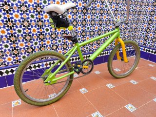Bicicleta Monty BMX Verde