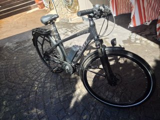 Bicicleta Eléctrica Scott Venture con Motor Bosch