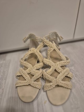 Sandalias Guess Crochet Beige