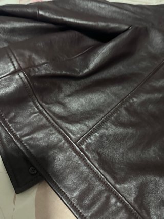 Chaqueta de cuero marrón