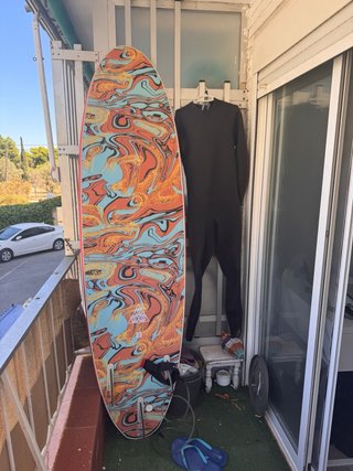 Tabla surf 7” 45L y neopreno talla M Decathlon.
