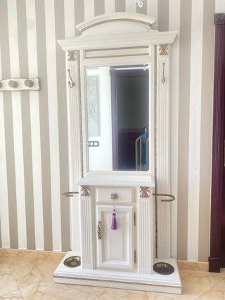Recibidor pintado a mano