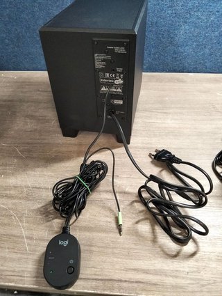 Altavoces Logitech Z313 2.1 25W RMS
