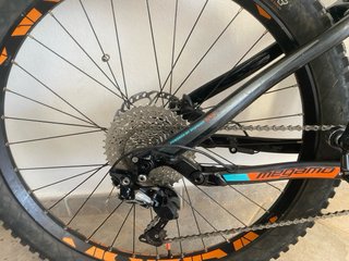 Bici Eléctrica EMTB Montaña doble suspension