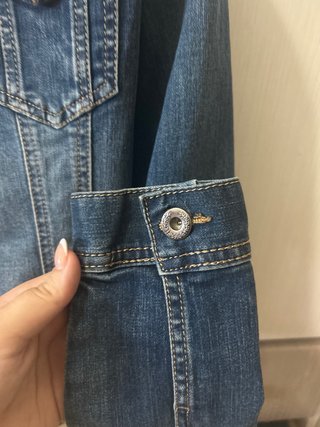 Chaqueta vaquera con bordado étnico