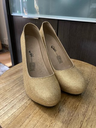 Zapatos dorados talla 38