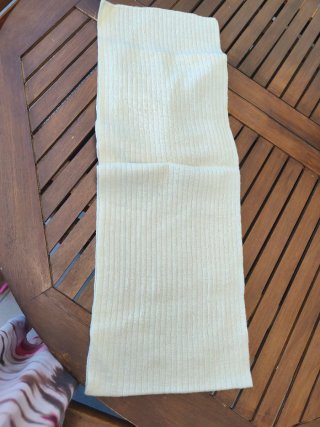 Gorro y bufanda de lana beige