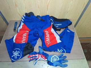 Equipación Yamaha Motocross Azul y Roja