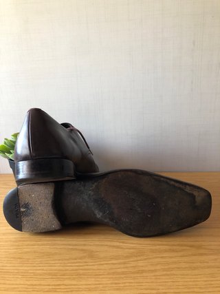 Zapatos de vestir clásicos Prada marrones