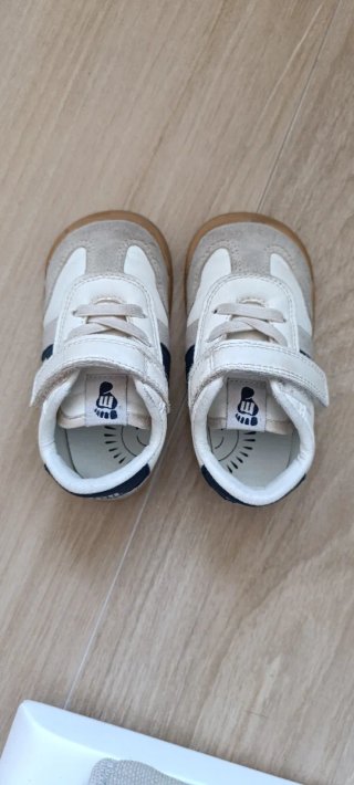 Zapatillas Mustang niño T.23