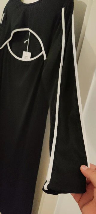Vestido largo negro manga larga