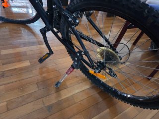 Bicicleta B'Twin Rockrider 24 + Patinete