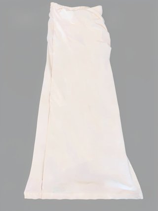Falda blanca cómoda