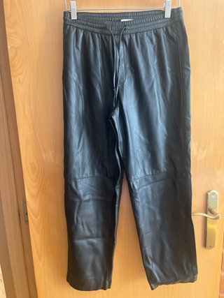 Pantalón polipiel Mango Talla S