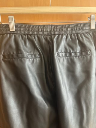 Pantalón polipiel Mango Talla S