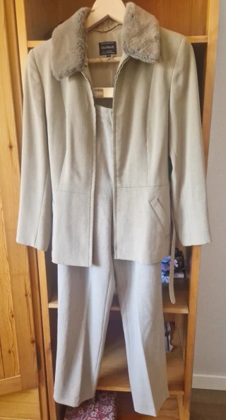 Traje Lasserre Beige Elegante