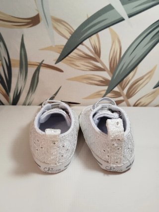 Zapatillas Chicco bebé T.17 nuevas con etiquetas