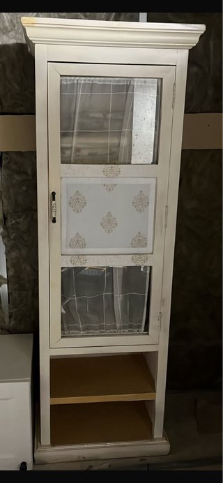 Alacena de cocina de madera y cristal