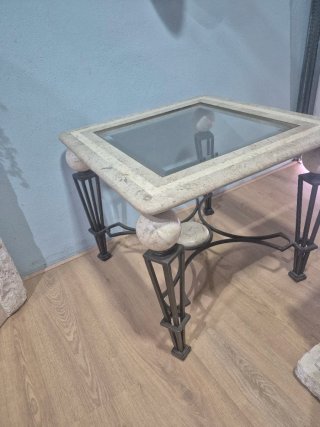 Mesa centro cristal imitación mármol y forja