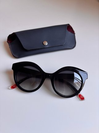 Gafas de sol Woodys Sonia Negras y Rojas