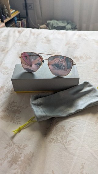 Gafas de sol espejo doradas y rosas