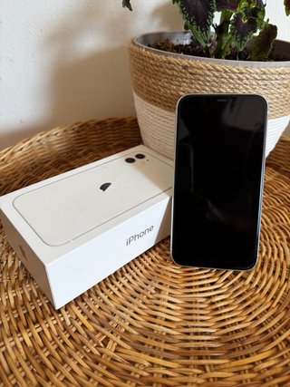 iPhone 11 64GB Bianco - Batteria Nuova
