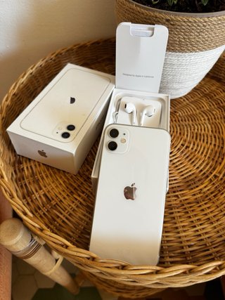 iPhone 11 64GB Bianco - Batteria Nuova