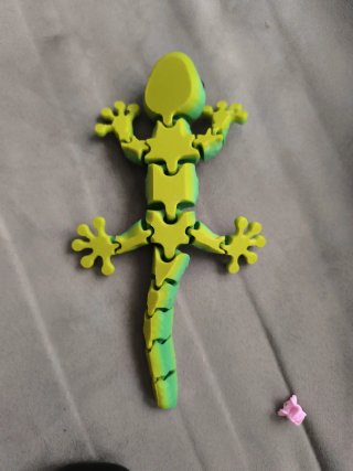 Gecko de juguete articulado