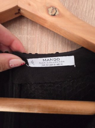 Top Mango Negro con Lentejuelas Talla S