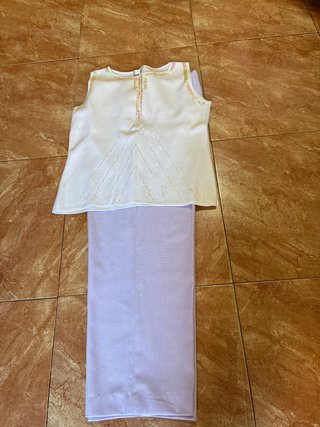Conjunto blanco y morado