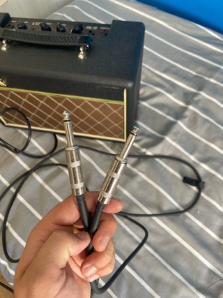 Guitarra Schecter SGR + Amplificador Vox Pathfinde
