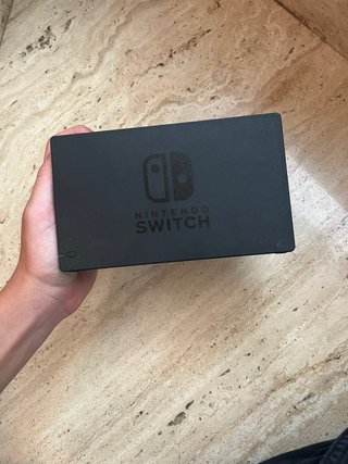 Nintendo Switch + Caja y Funda (Leer Descripción)