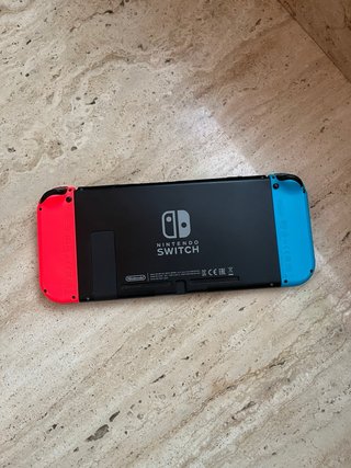 Nintendo Switch + Caja y Funda (Leer Descripción)