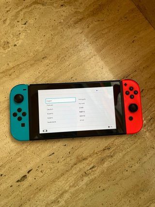 Nintendo Switch + Caja y Funda (Leer Descripción)