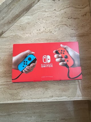 Nintendo Switch + Caja y Funda (Leer Descripción)