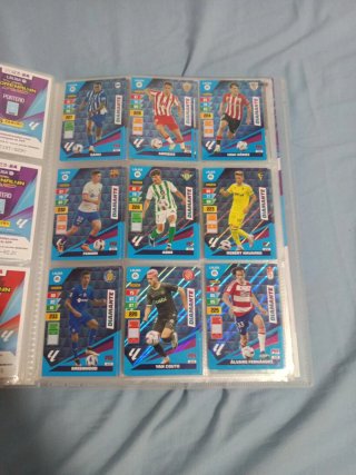 Álbum LALIGA ADRENALYN XL 2023/24 casi completo