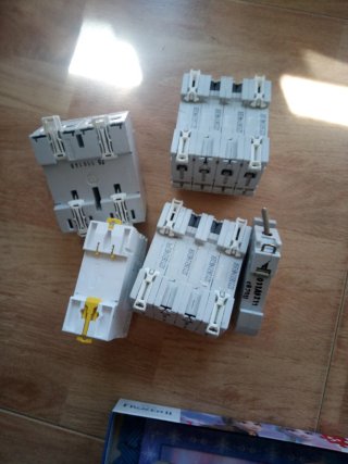 Diferenciales Eléctricos Varios