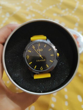 Reloj COLHOUR Negro y Amarillo Nuevo