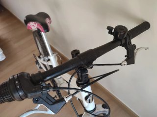 Bicicleta infantil blanca