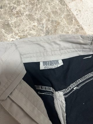 Pantalón de montaña y trekking gris claro