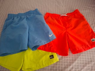 Lote Bañadores Junior 1 Nike y 2 Quiksilver