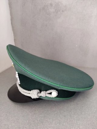 Gorra de plato militar