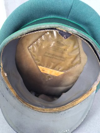Gorra de plato militar