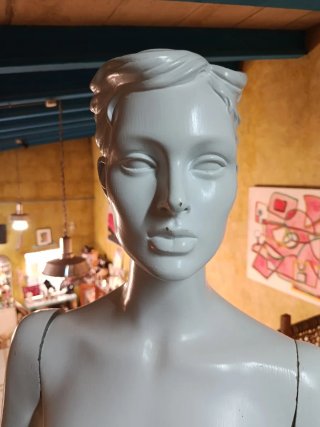 Maniquí Femenino Blanco Vintage