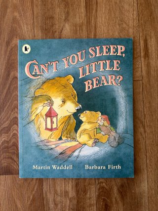 Libro en inglés Can't You Sleep, Little Bear?