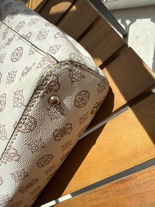 Bolso Guess estampado