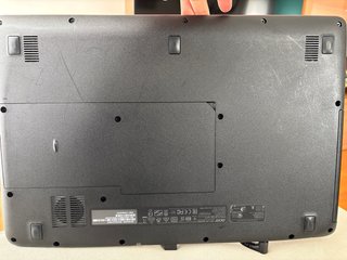 Portátil Acer Aspire ES1-523 Rojo