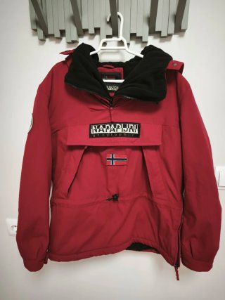 Anorak Napapijri Rojo. Talla L de mujer